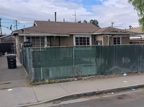 8949 Herrick Ave, Sun Valley, CA 91352