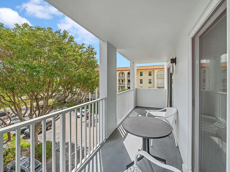 1111 S Ocean Blvd #414 — Photo 33
