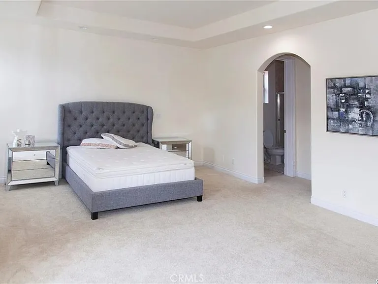 10062 Valley Circle Blvd — Photo 32
