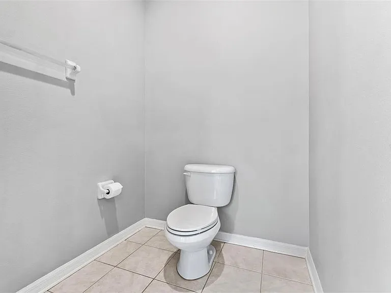 20033 Heritage Point Dr — Photo 16