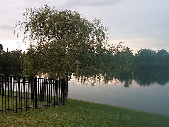 3rd image of 952 Waverly Bluff Ct