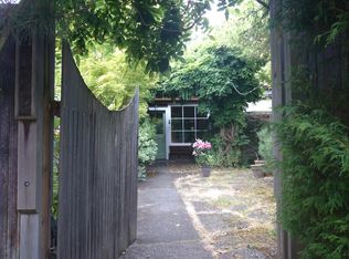 2322 Walnut Ave SW, Seattle, WA 98116