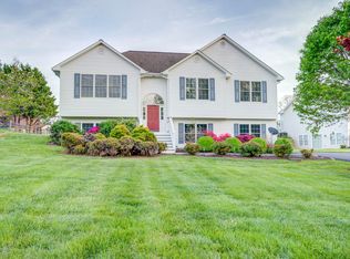 75 Queen Mothers Ct, Wirtz, VA 24184