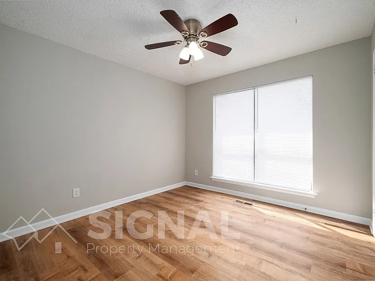 3037 Apple Valley Ln — Photo 17