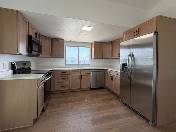 5th image of 705 N Orange Ct