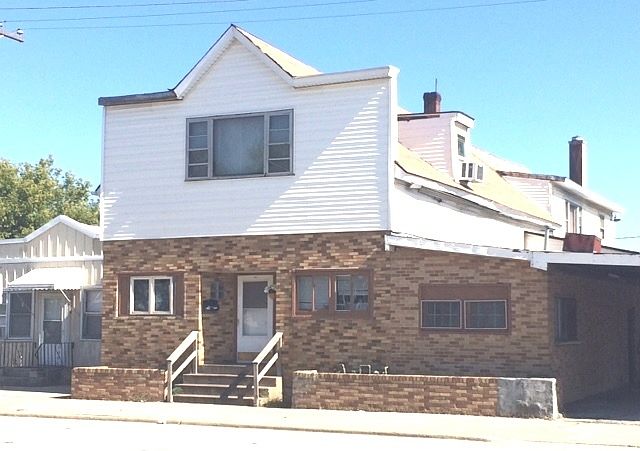 2nd image of 15625 Halsted St