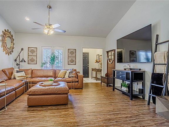 2nd image of 4200 Bridgecrest Dr APT G3