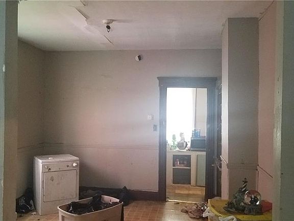 5th image of 125 Berger Ave