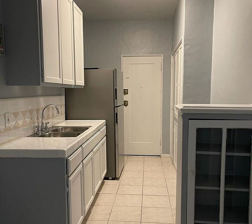 1st image of 1197 N Ardmore Ave #15212416