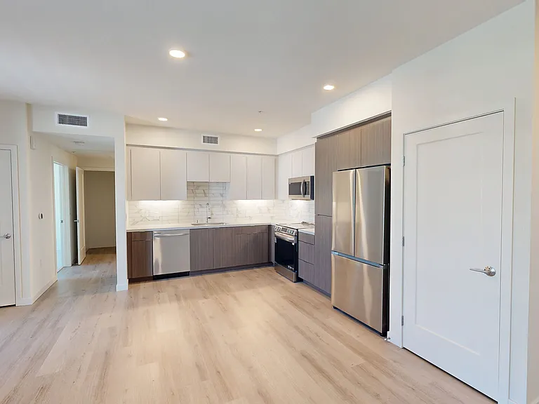 North Grove — Photo 92