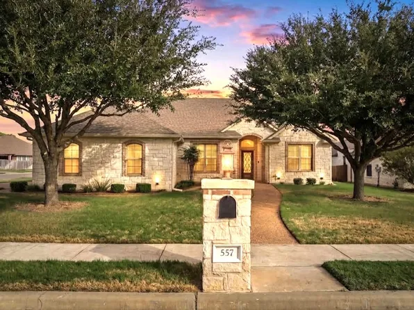 557 Perry Ln, Waco, TX 76706