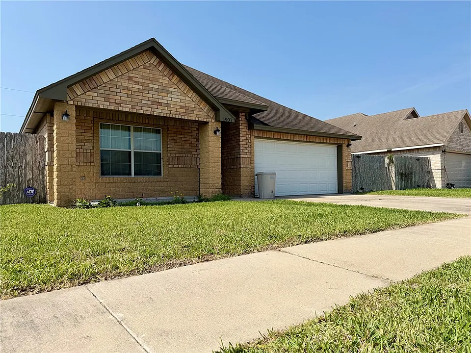 1907 Kelly Ln