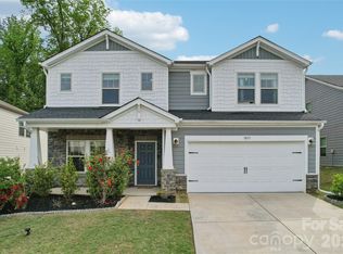 1071 Amberley Crossing Dr, Belmont, NC 28012