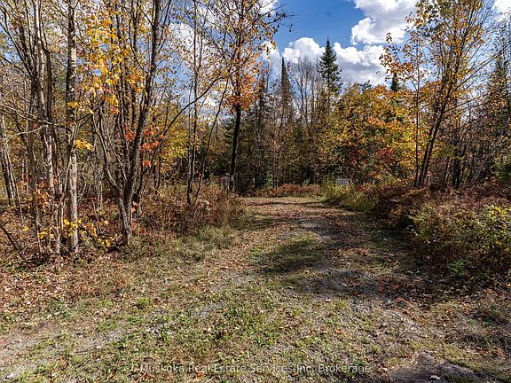 3rd image of 1088 Merkley Rd