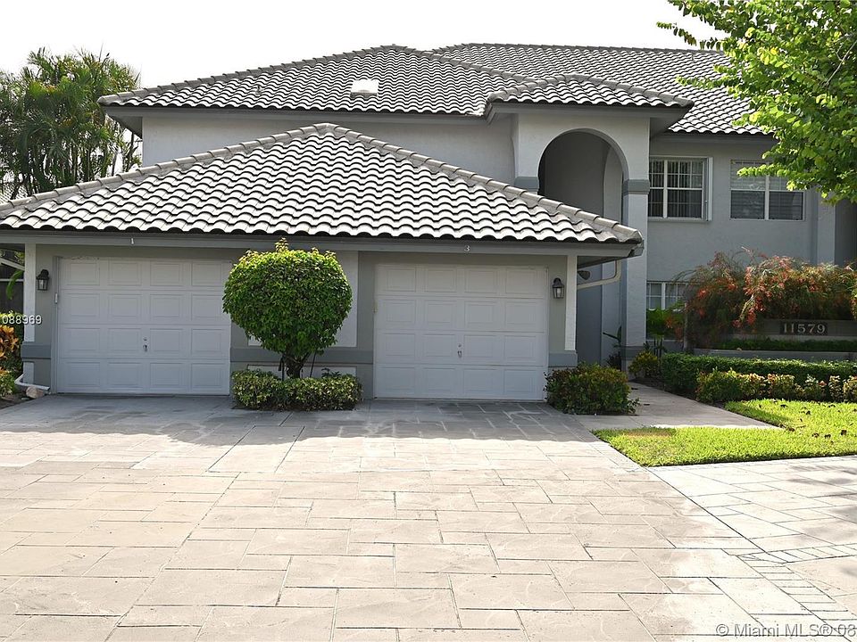 1st image of 11579 Briarwood Cir APT 3