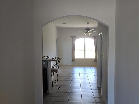 Entry Hall- Dining to the left