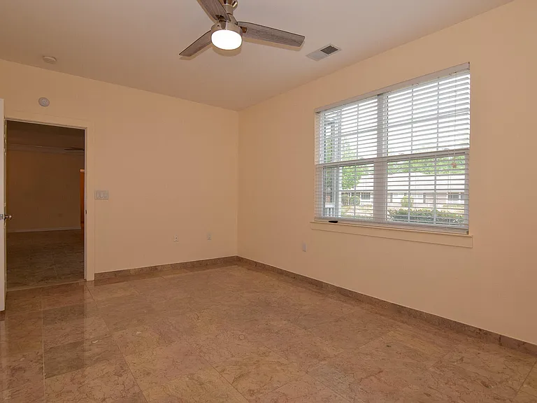 1481 Cambridge Lakes Dr — Photo 11