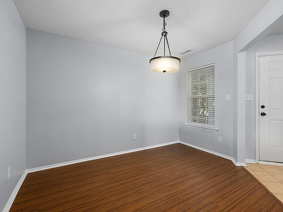 5th image of 6332 Saybrooke Dr