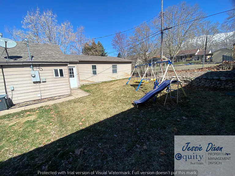 4030 S Madison Ave — Photo 8