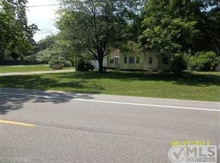 1211 W Hile Rd, Norton Shores, MI 49441