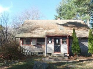 95 Franklin St, Douglas, MA 01516