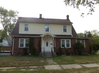 4 Hawthorne St, Longmeadow, MA 01106