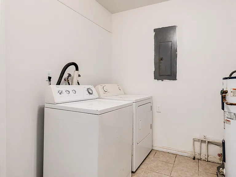 2917 Peabody Ln — Photo 9