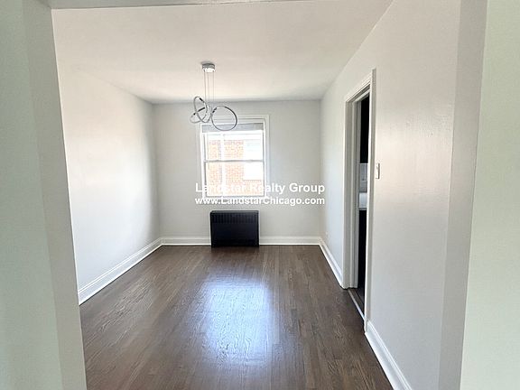 3rd image of 2727 W Berwyn Ave APT 3