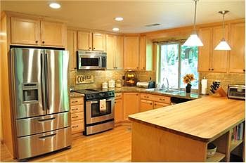 3rd image of 14216 32nd Ave NW