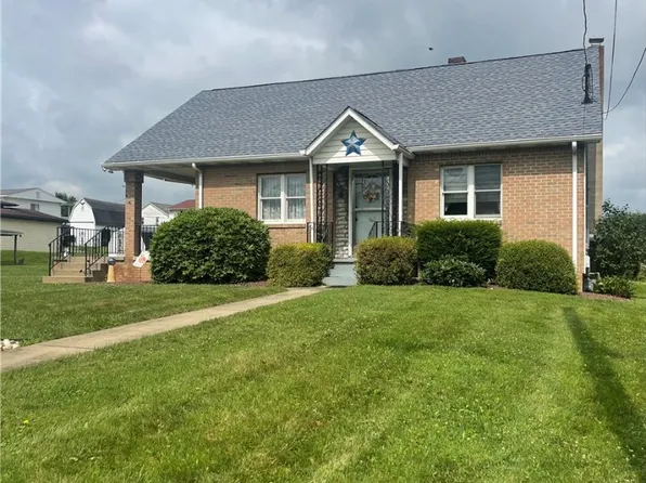 221 Roberts St, Belle Vernon, PA 15012