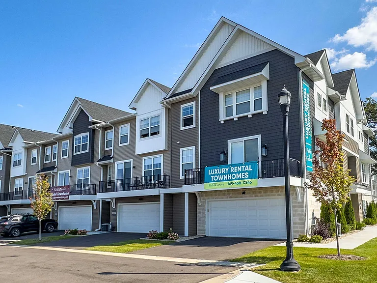 Field and Grove Townhomes of Champlin — Photo 76