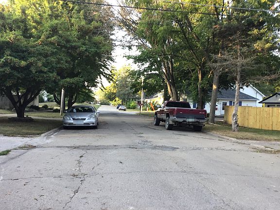 4th image of 202 S C St
