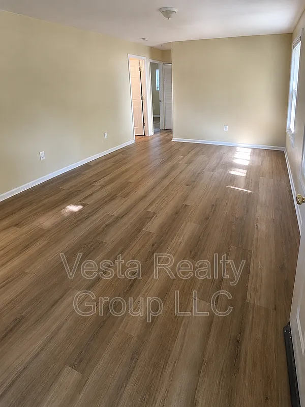 3 bed, 2.0 bath, 1034 sqft, $1,500 — Photo 4