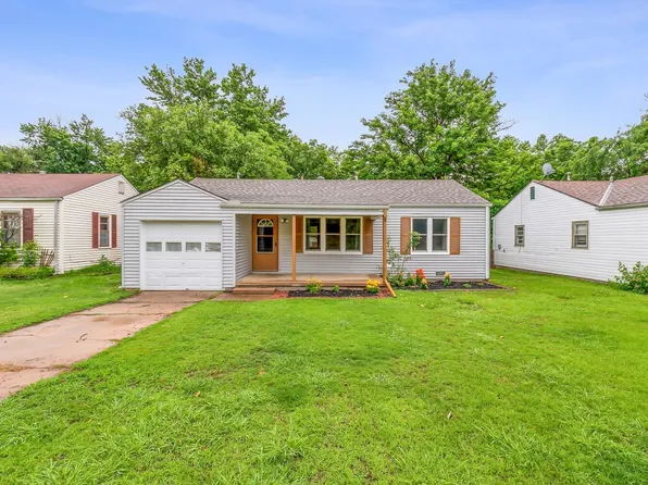 2144 S Wallace Dr, Wichita, KS 67218