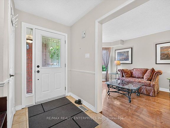 5th image of 844 Hollander Rd
