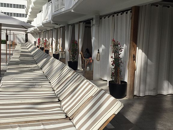 4th image of 1801 Collins Ave #631