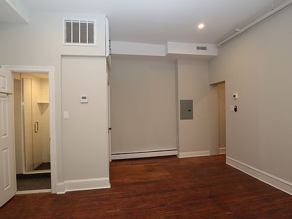 2nd image of 1919 Green St #11314771