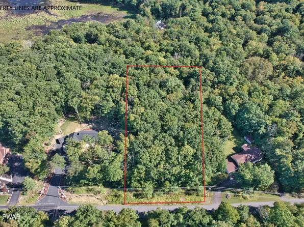 244 Water Forest Dr, Dingmans Ferry, PA 18328
