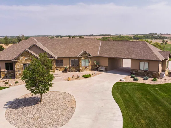 11911 Van Dorn St, Walton, NE 68461