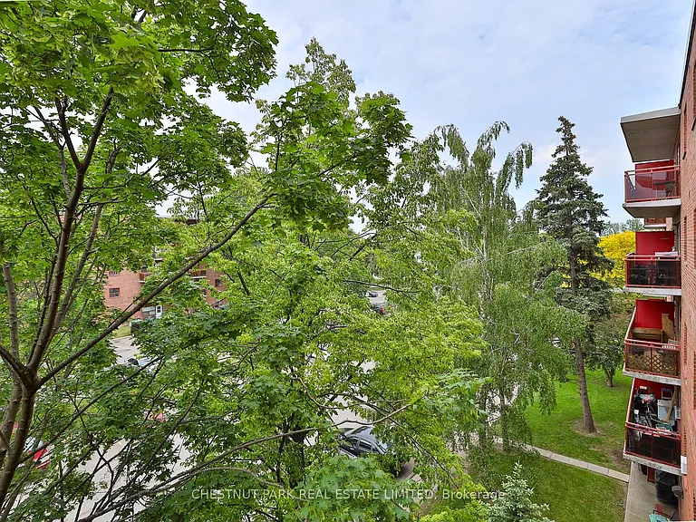900 Glen St #409 — Photo 35