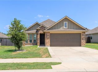 2703 Montana Ave, Bryan, TX 77803