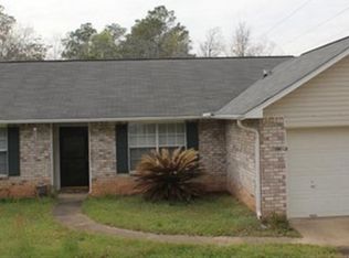 6737 Community Dr, Pensacola, FL 32526
