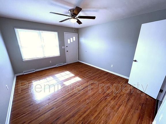 3rd image of 248 Bonaire St