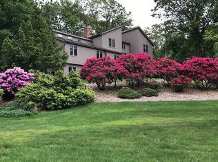 35 Mulberry Ln, Shelton, CT 06484