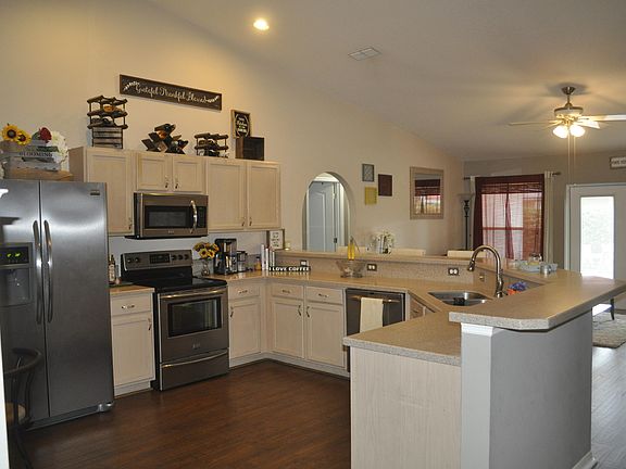 2nd image of 12863 Winthrop Cove Dr