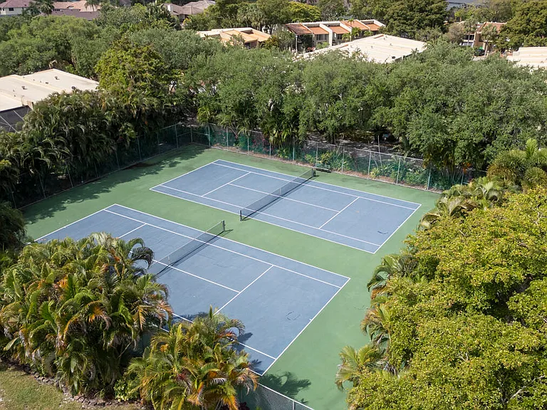 720 E Coco Plum Cir #5 — Photo 39