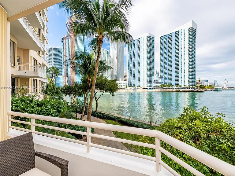888 Brickell Key Dr #210 — Photo 19