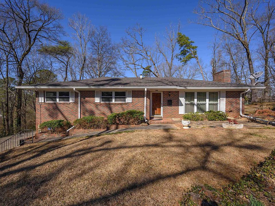 1st image of 904 Wildwood Dr