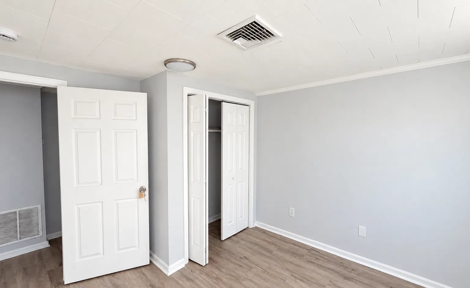 2 bed, $2,350 — Photo 1