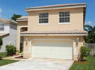 1631 SW 102nd Ave, Pembroke Pines, FL 33025